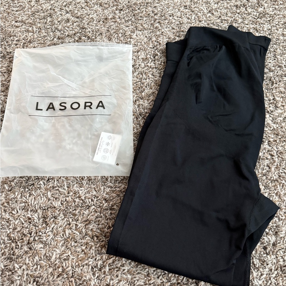 Lasora Black Leggings